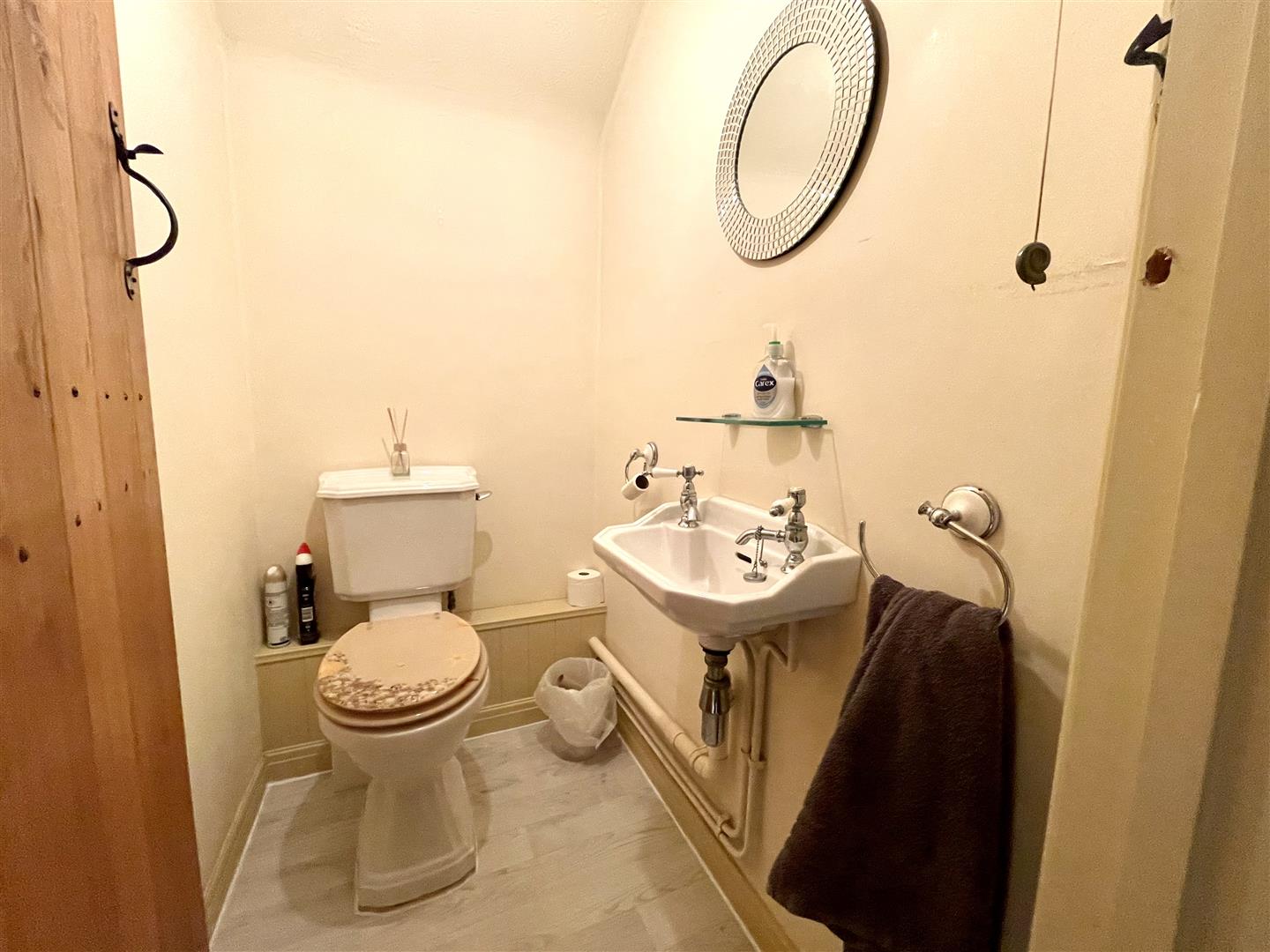 CLOAKROOM